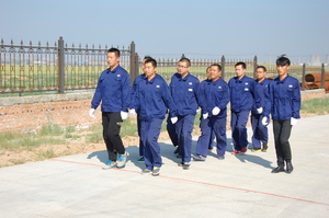 热源厂管理层军训